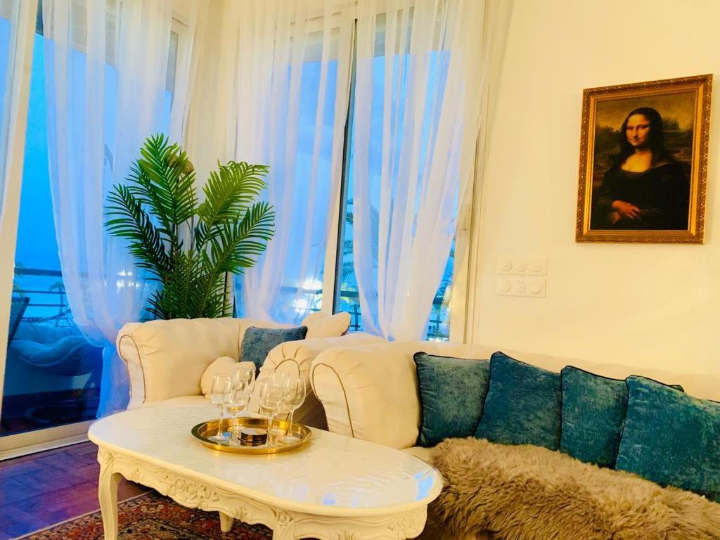 Endless Stunning Mediterranean Sea Views Promenade Des Anglais Ницца Экстерьер фото